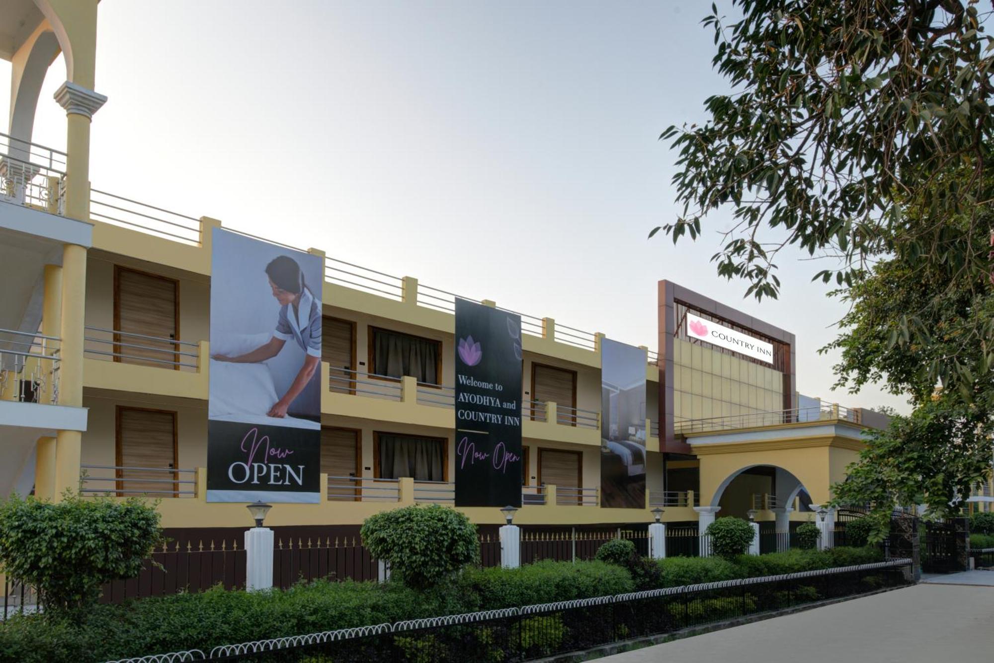 Country Inn Ayodhya - Opposite Airport Exterior foto
